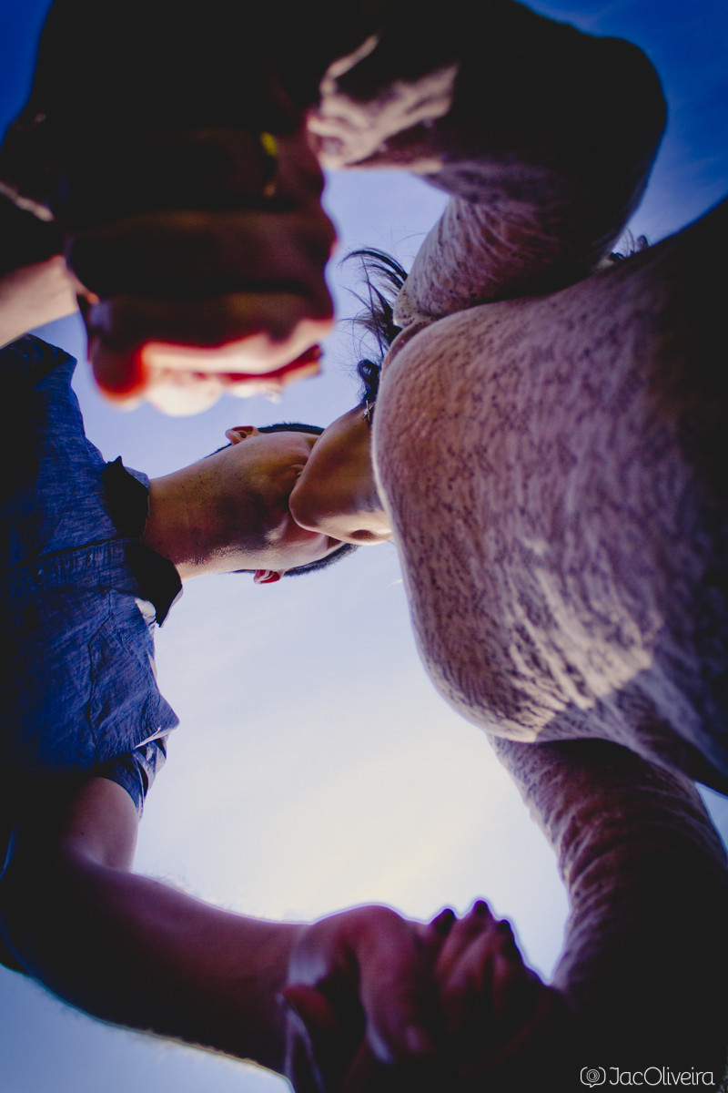 beijo visto de baixo