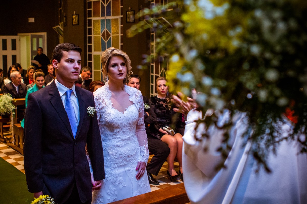 fotografo casamento porto alegre vila flores noivos no altar pousada capuchinhos