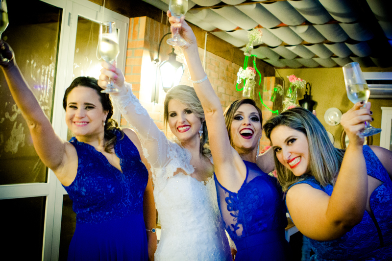 fotografa porto alegre casamento brinde com madrinhas