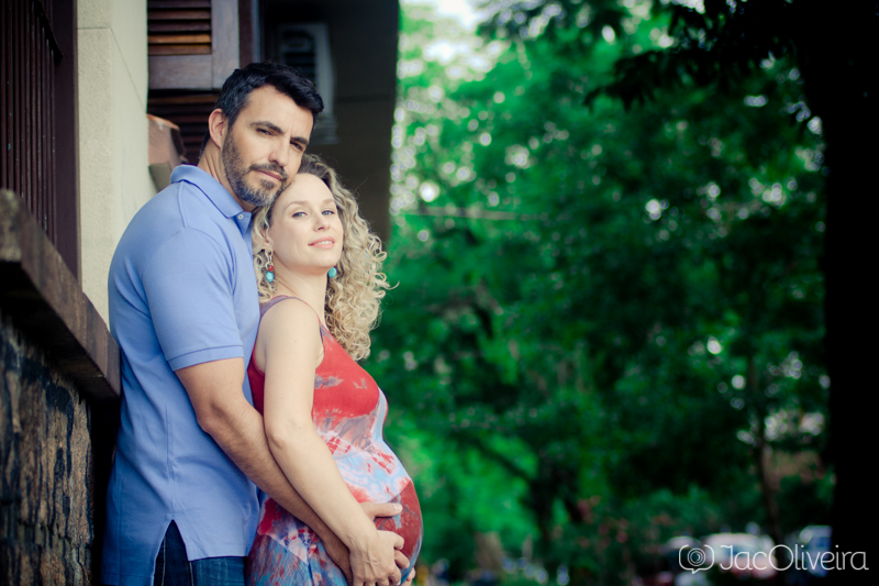 ensaio lifestyle rua casal grávido
