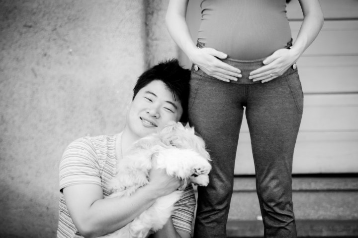 Erick com a gorda encostando a cabeça na taiane