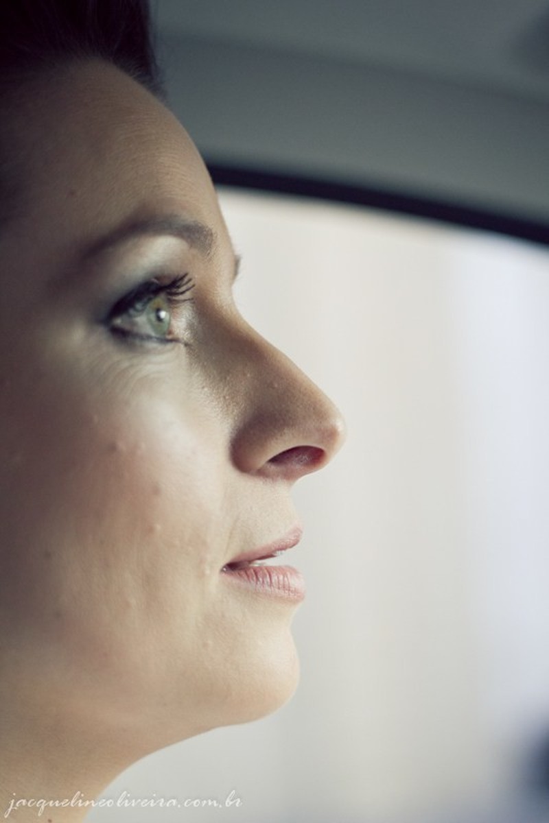 rachel dirigindo para o casamento