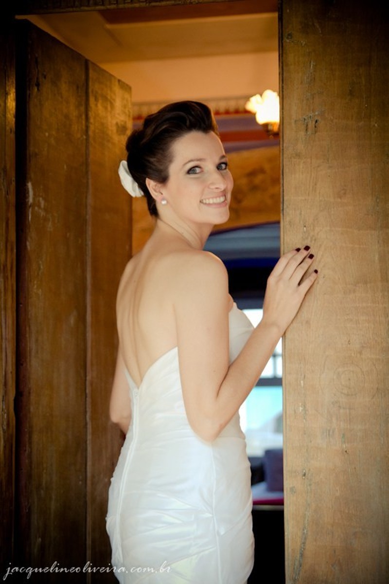 fotografo casamento porto alegre noiva pronta na porta do quarto