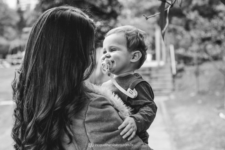fotografia do olhar entre mãe e filho ignacio