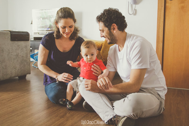 foto da família com bebê em casa porto alegre