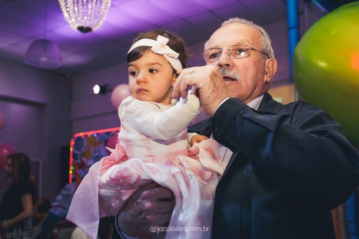 fotografia infantil com avô da Livia