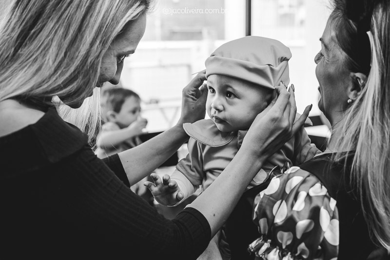 fotografia da madrinha com criança infantil porto alegre