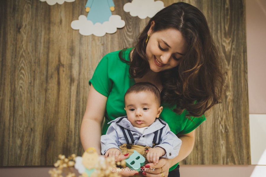 fotografia do bebê no dia do batizado em porto alegre