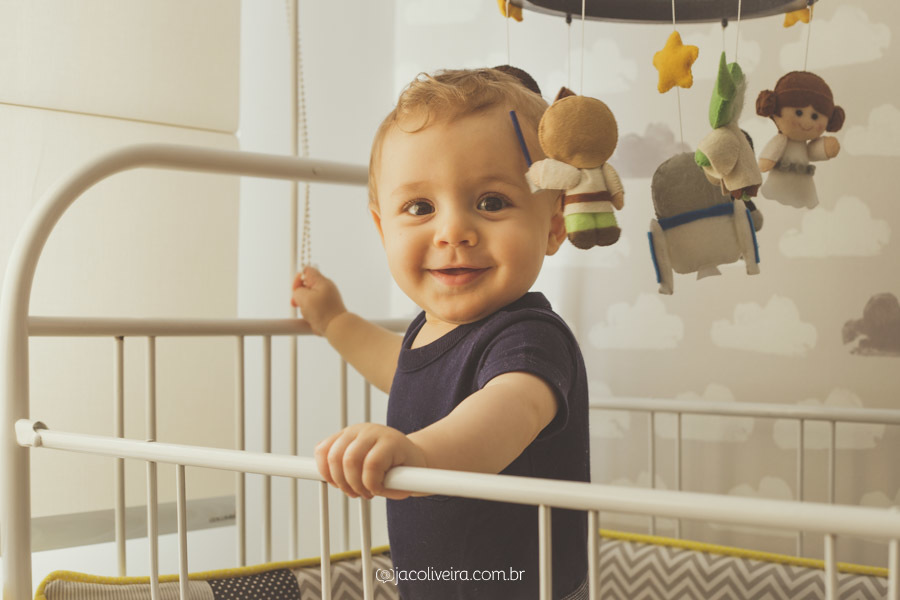 fotografo infantil porto alegre ensaio 8 meses heitor no berço