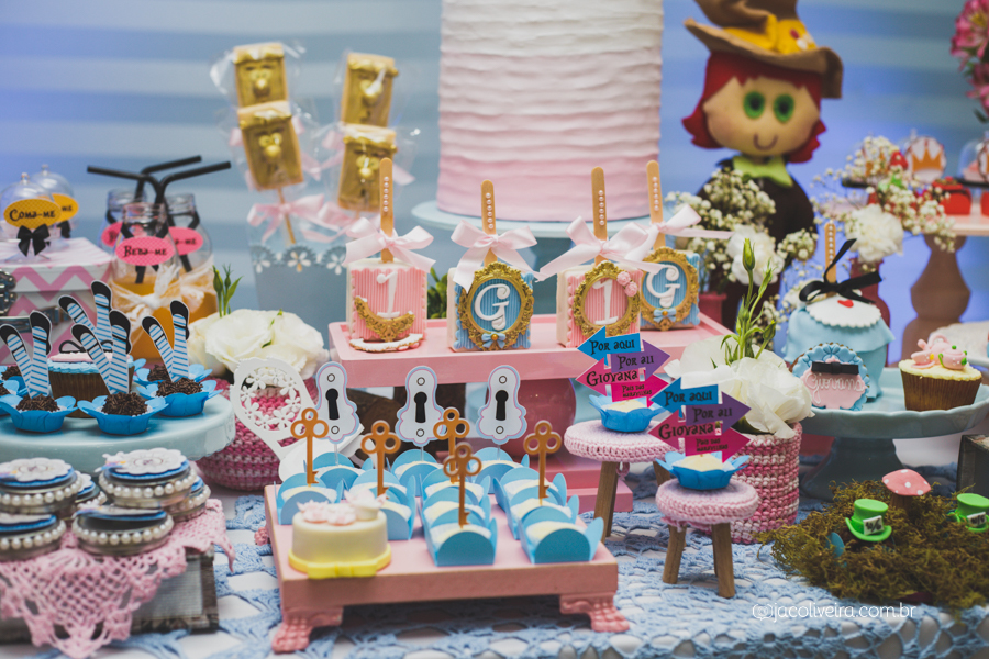 fotografia festa infantil porto alegre decoração detalhes alice no pais das maravilhas