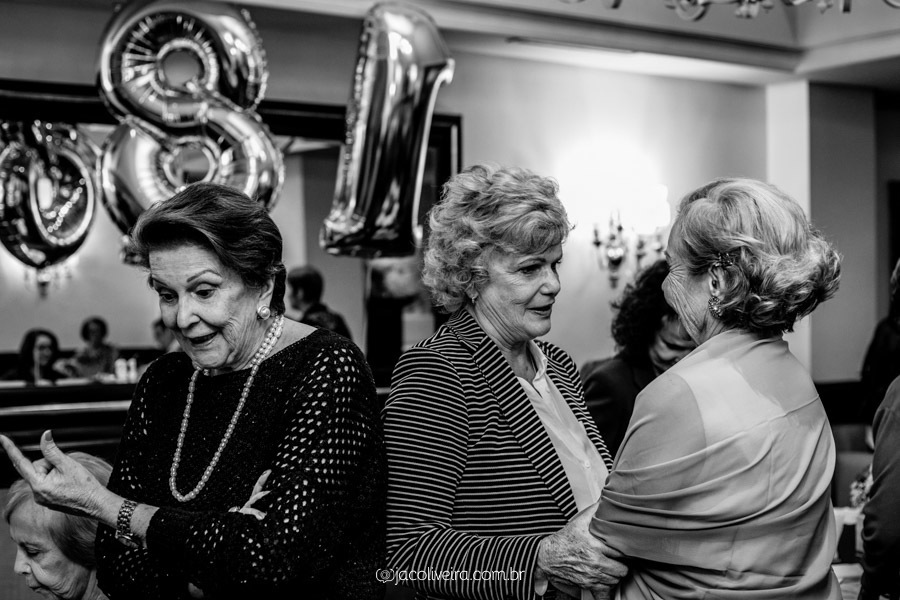 fotografia amigas 81 anos no plaza