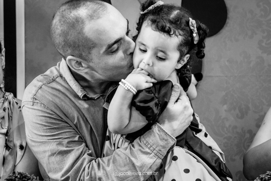 fotógrafo em porto alegre infantil hora do parabéns preto e branco