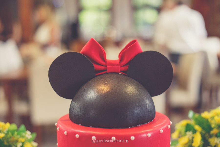 detalhe bolo fake minnie decoração infantil