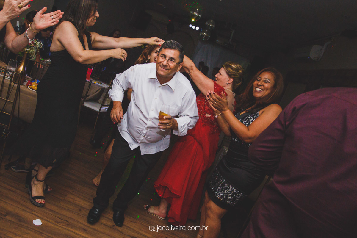 pai dançando com amigos formatura porto alegre educação física