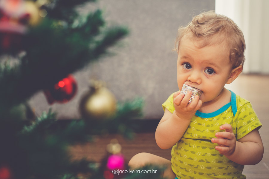 fotos acompanhamento mensal bebê porto alegre heitor e arvore de natal