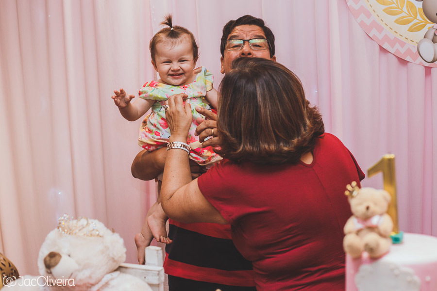 maria luiza brinca com avós em seu aniversario de 1 aninho em porto alegre