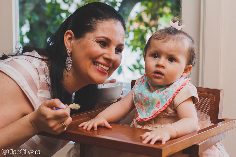 mamae e filha dando papinha aniversario 1 aninho porto alegre