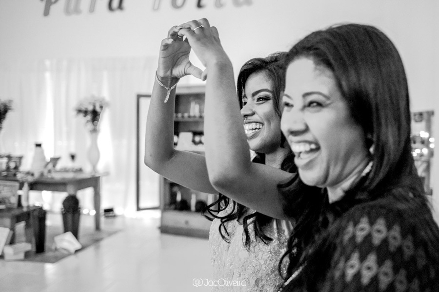 homenagem em formatura foto da formanda assistindo fotografo em porto alegre