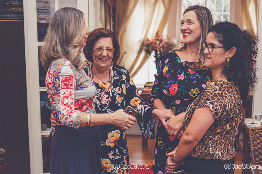 avó e família no aniversário de 80 anos porto alegre