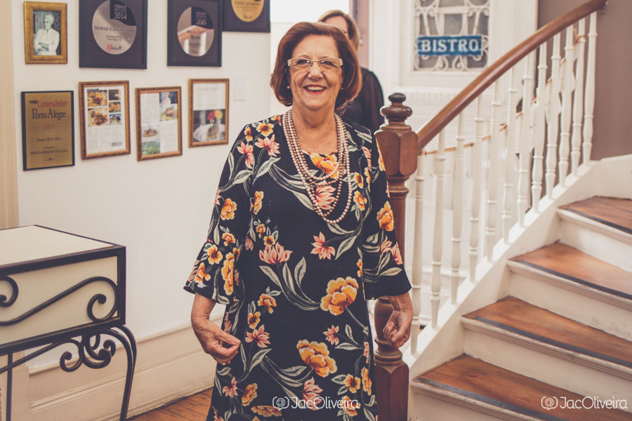 angelica faz 80 anos e chega no seu chá de aniversário em porto alegre