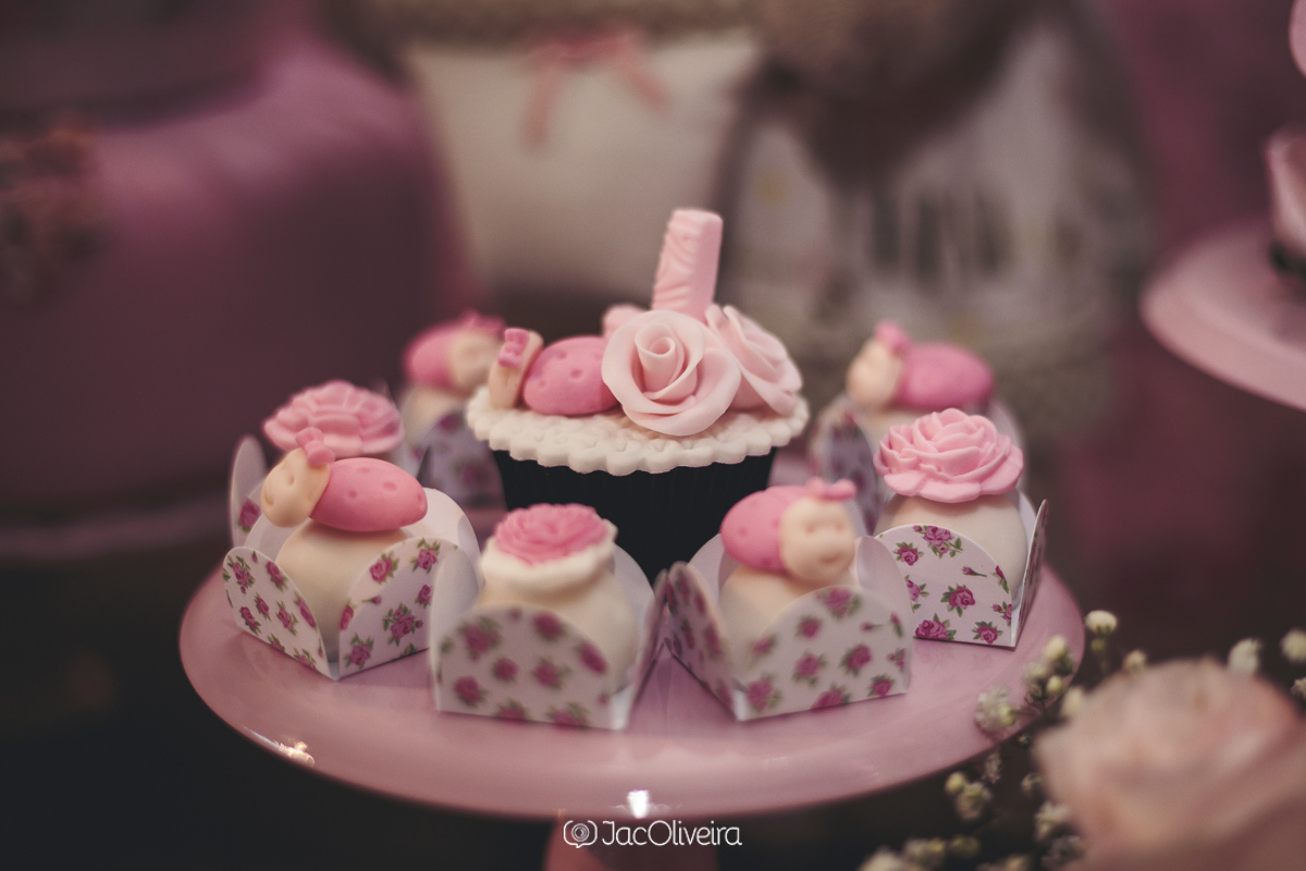 docinhos de joaninha e cupcake