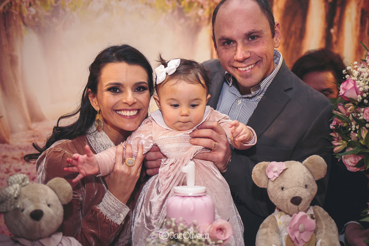 joana, juliana e o pai após parabéns merci casa de festa fotos de jac oliveira