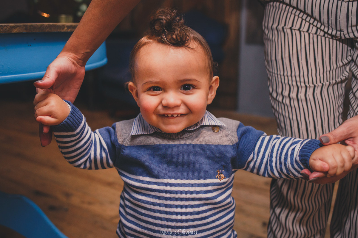 benício sorri menino com dois dentes aniversário infantil santo mimo