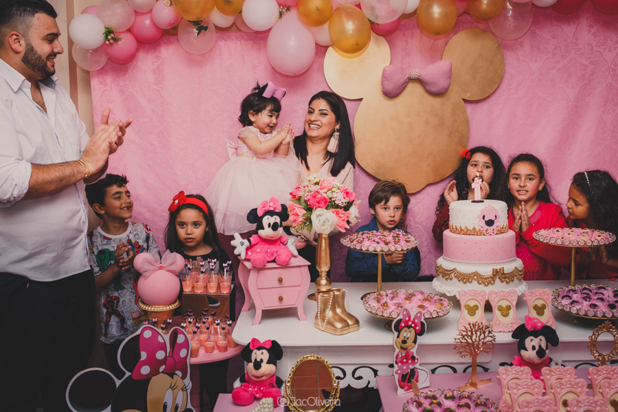 parabens decoração minnie rosa e dourado aniversário infantil porto alegre