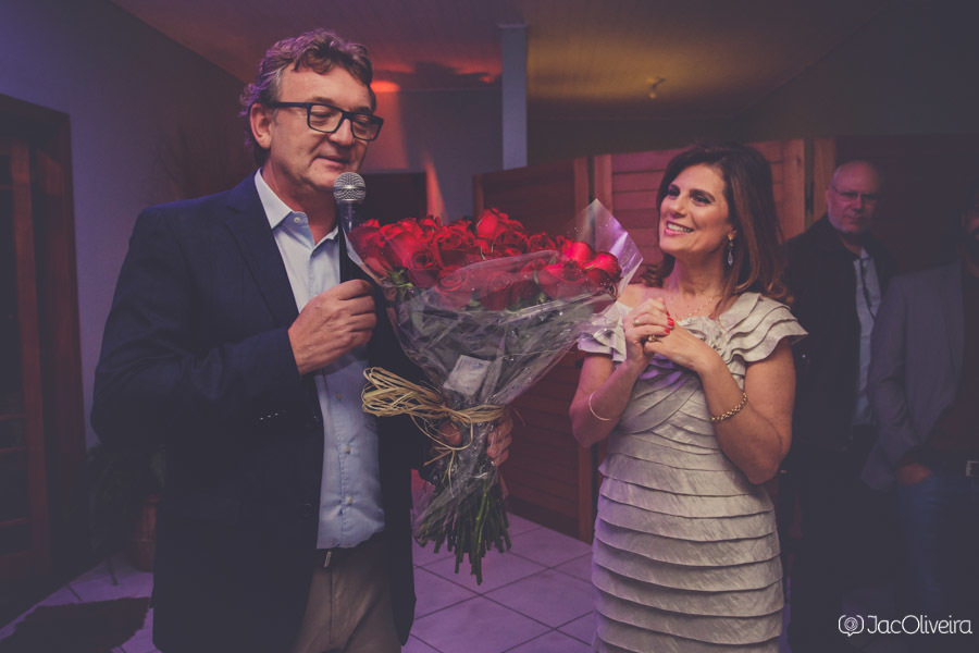 marido homenageia esposa que faz 50 anos aurinez em porto alegre