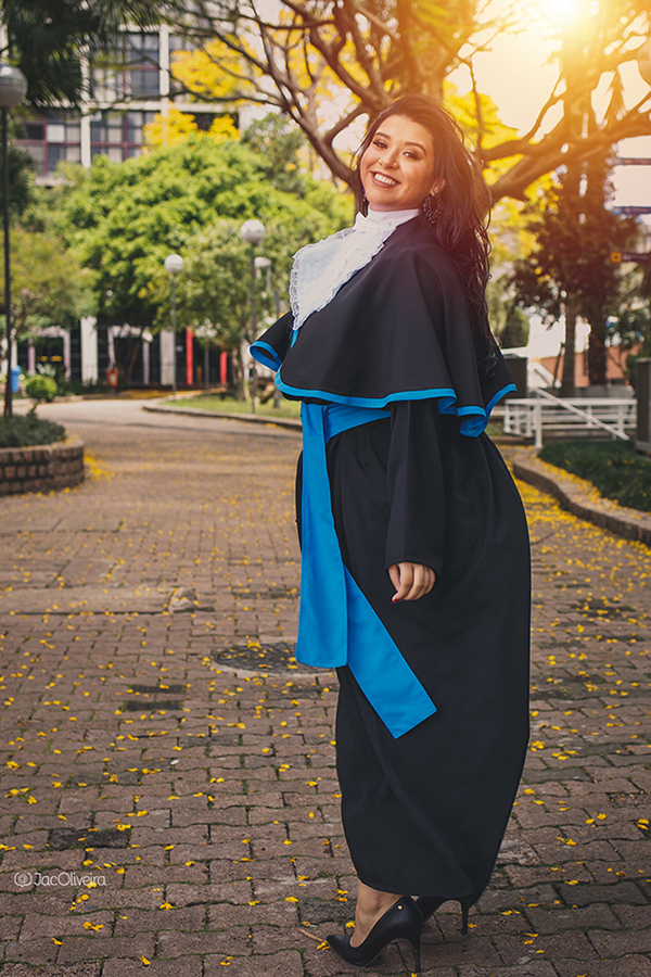 fotógrafo de formatura porto alegre pucrs prova de toga no campus