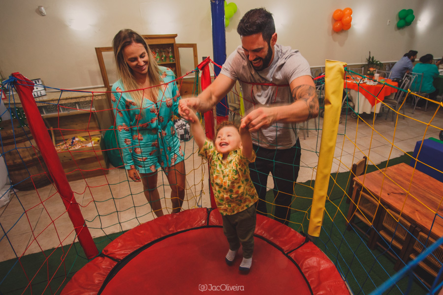 dindos brincam na cama elástica com anthony for kids eventos porto alegre