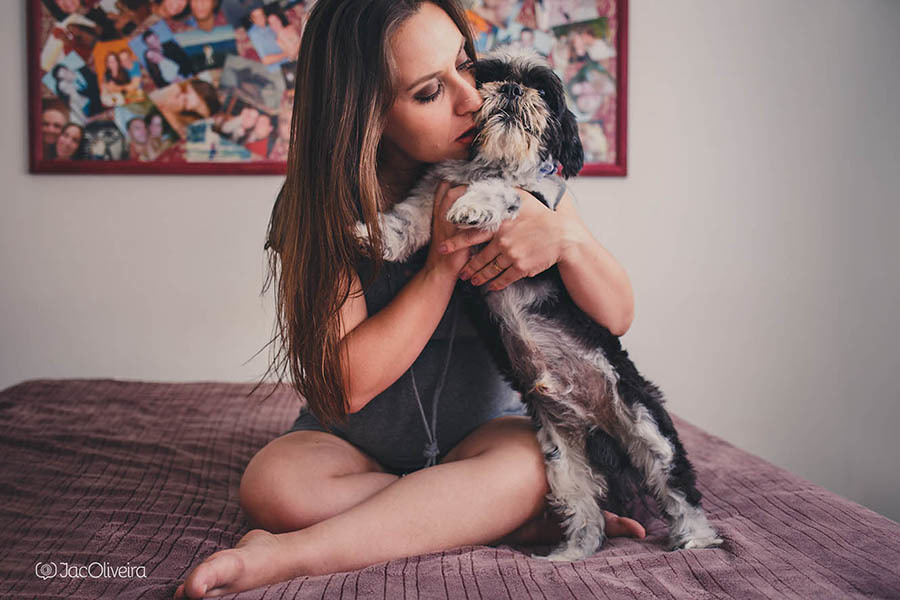 ensaio gestante com cães em porto alegre fotógrafa que faz fotos em casa