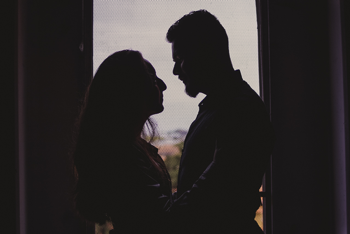 FOTO DE SILHUETA DE CASAL 