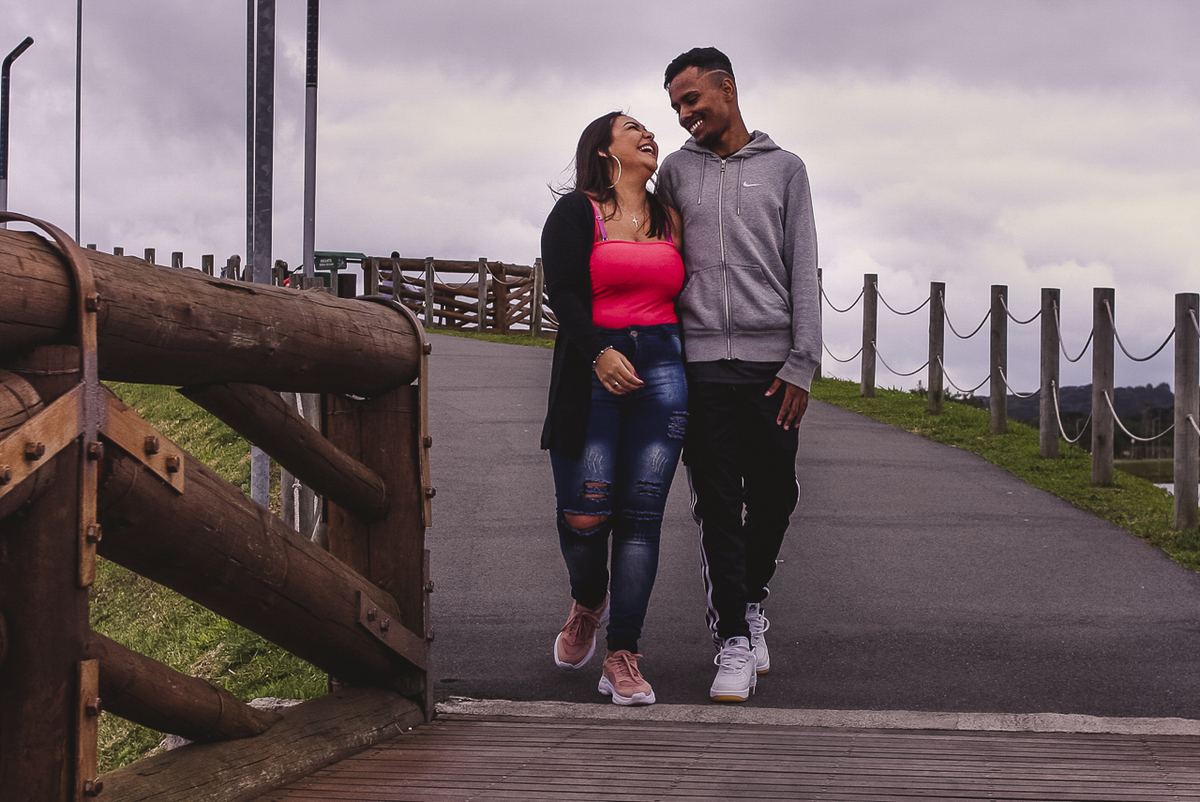casal na ponte em Pinhais