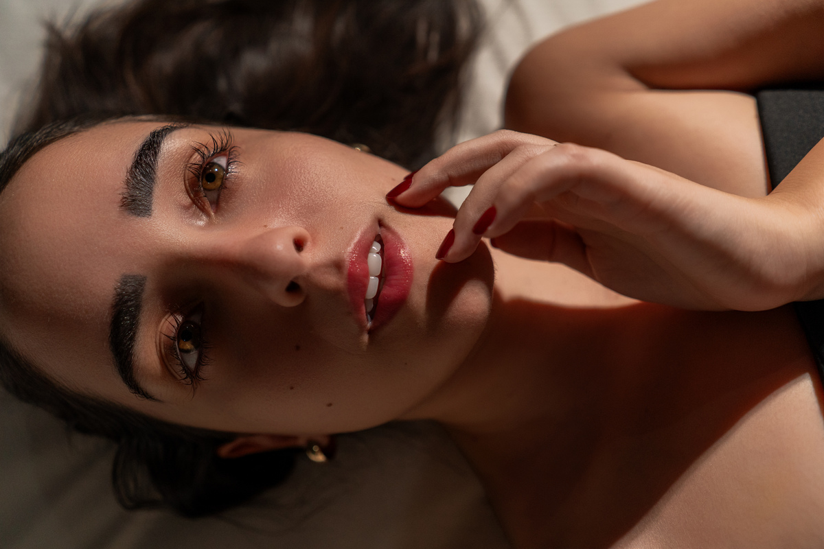Ensaio fotográfico sensual Curitiba, close expressão natural