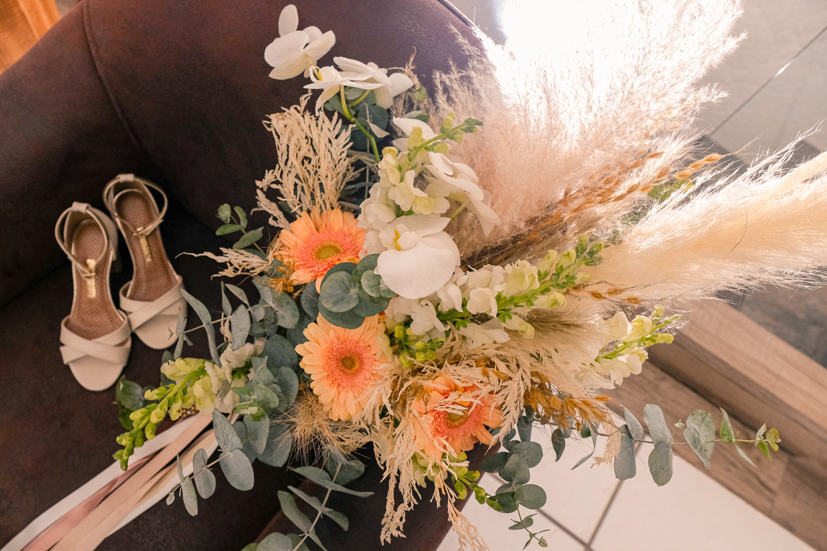 bouquet contemporâneo e bouquet rustico