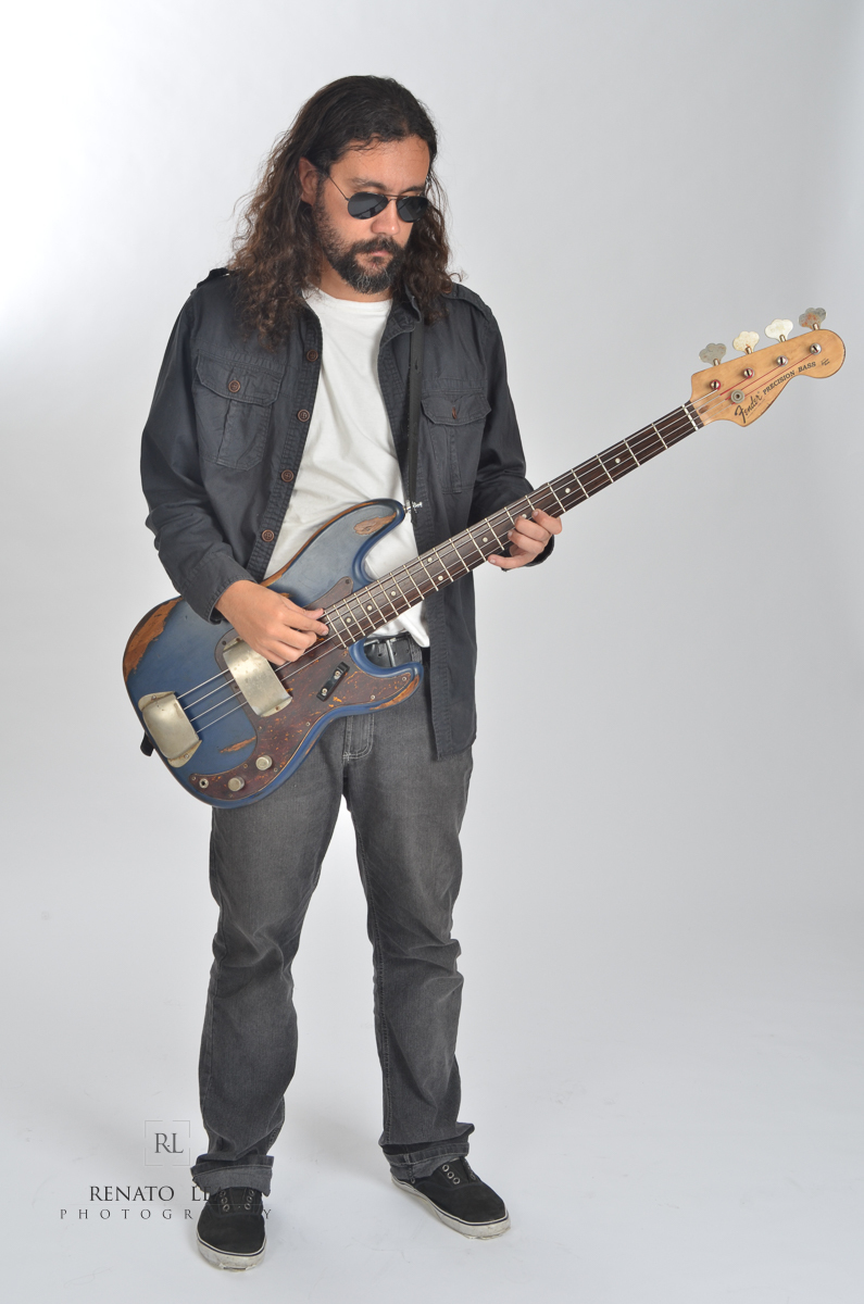 cantor de rock e ensaio fotográfico.
