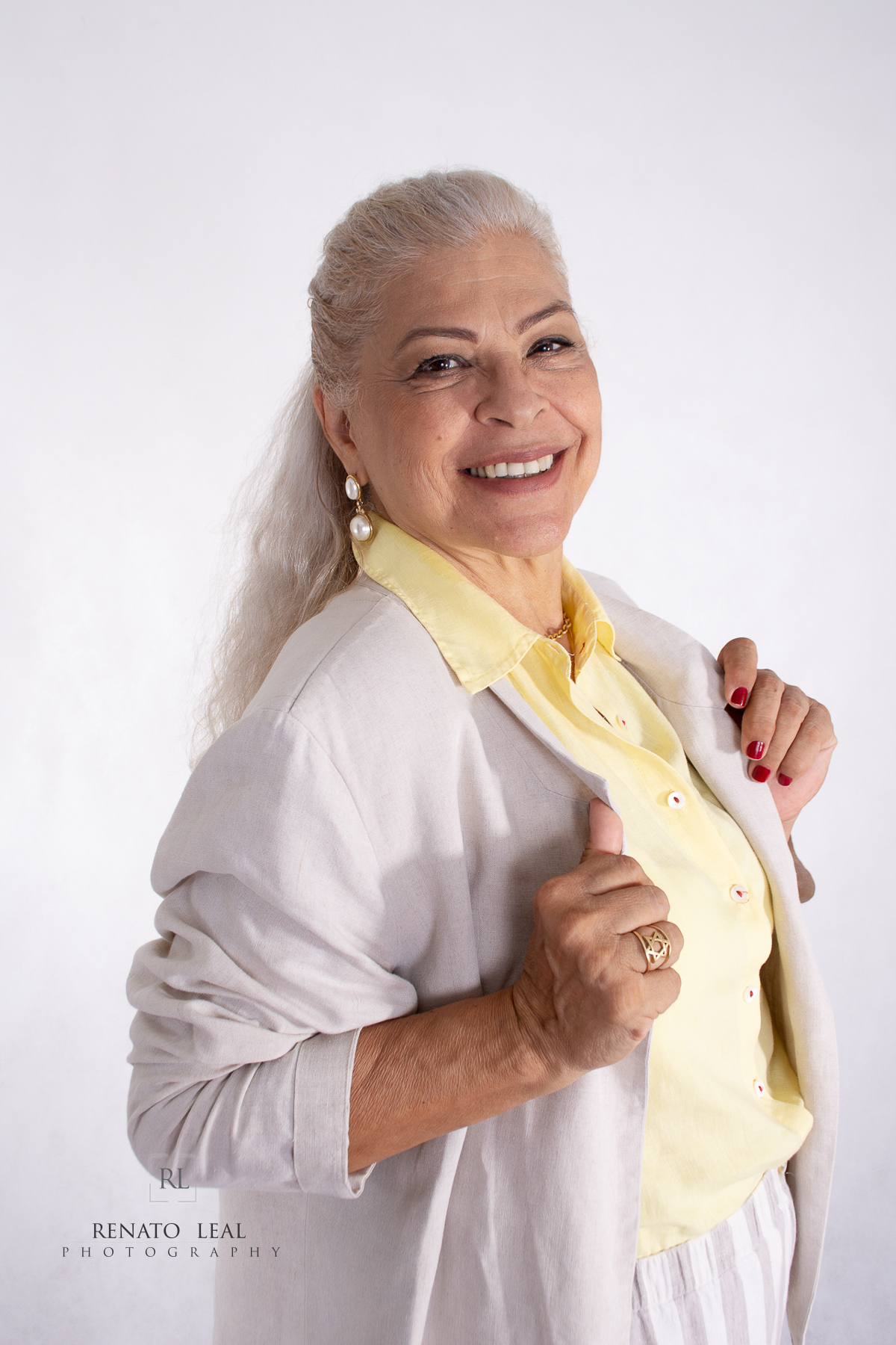 ator; book comercial, 