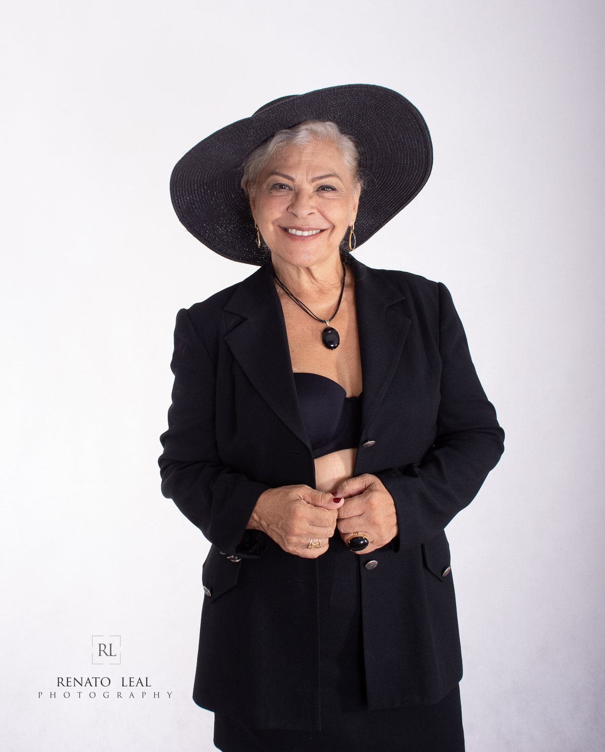 ator; book comercial, 