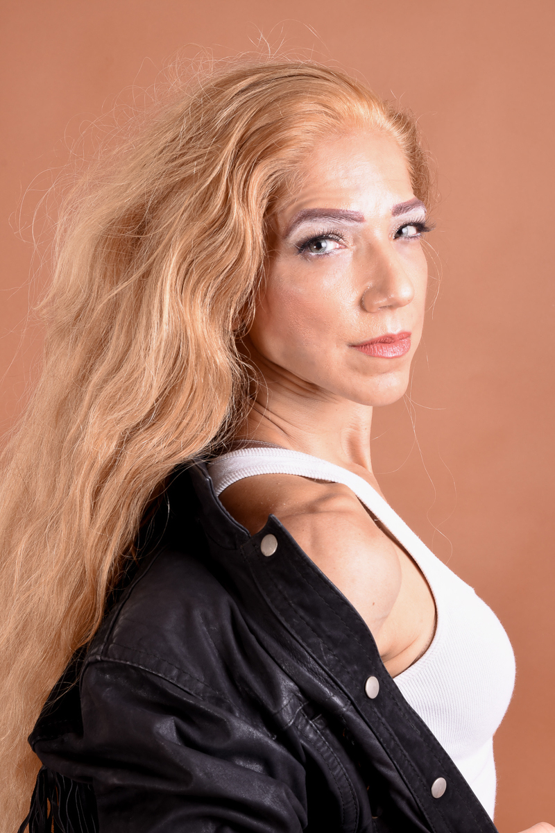 Artista, cantora, ensaio profissional