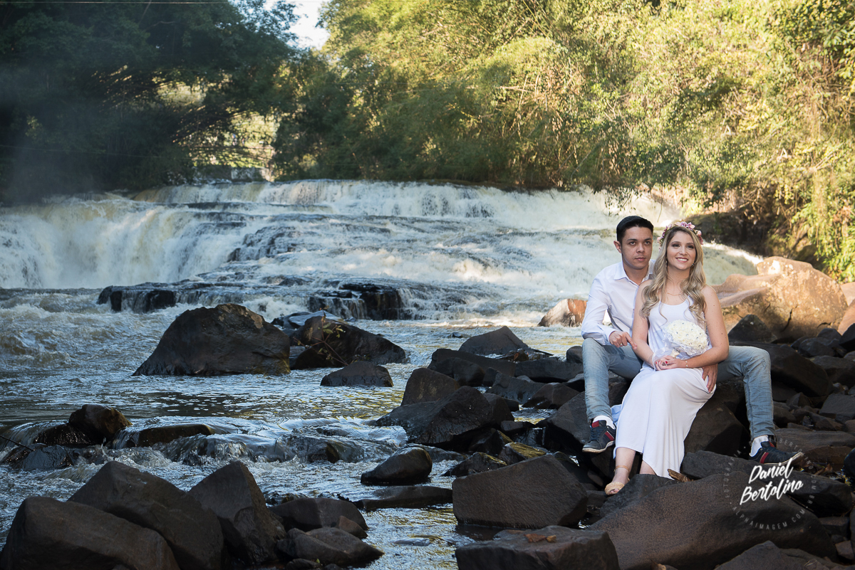 ensaio-fotográfico-pré-casamento-dani-diego-em-brotas