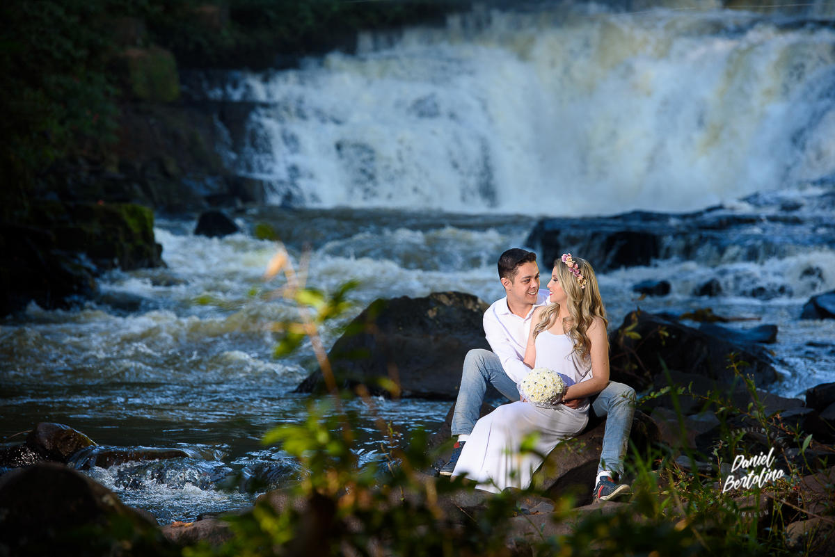 ensaio-fotográfico-pré-casamento-dani-diego-em-brotas