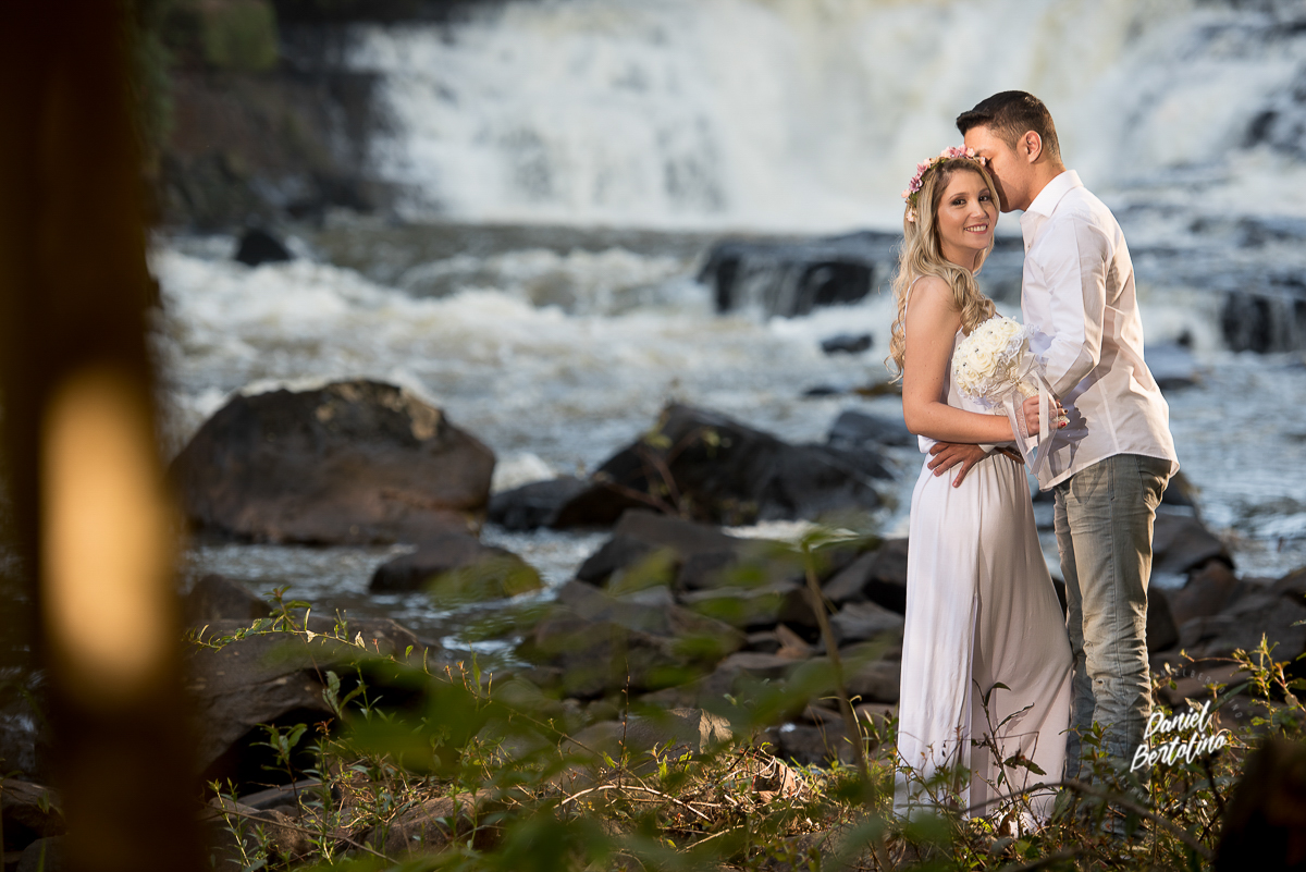 ensaio-fotográfico-pré-casamento-dani-diego-em-brotas