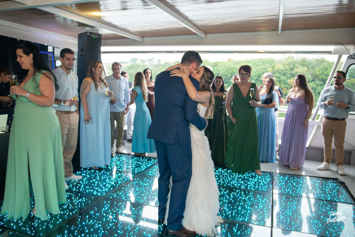 CASAMENTO BARCO XUMBURI HOTEL BARRA BONITA - GUILHERME E RAQUEL