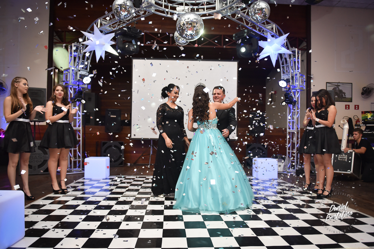 fotos-debutante-sara-honorato-barra-bonita-sp