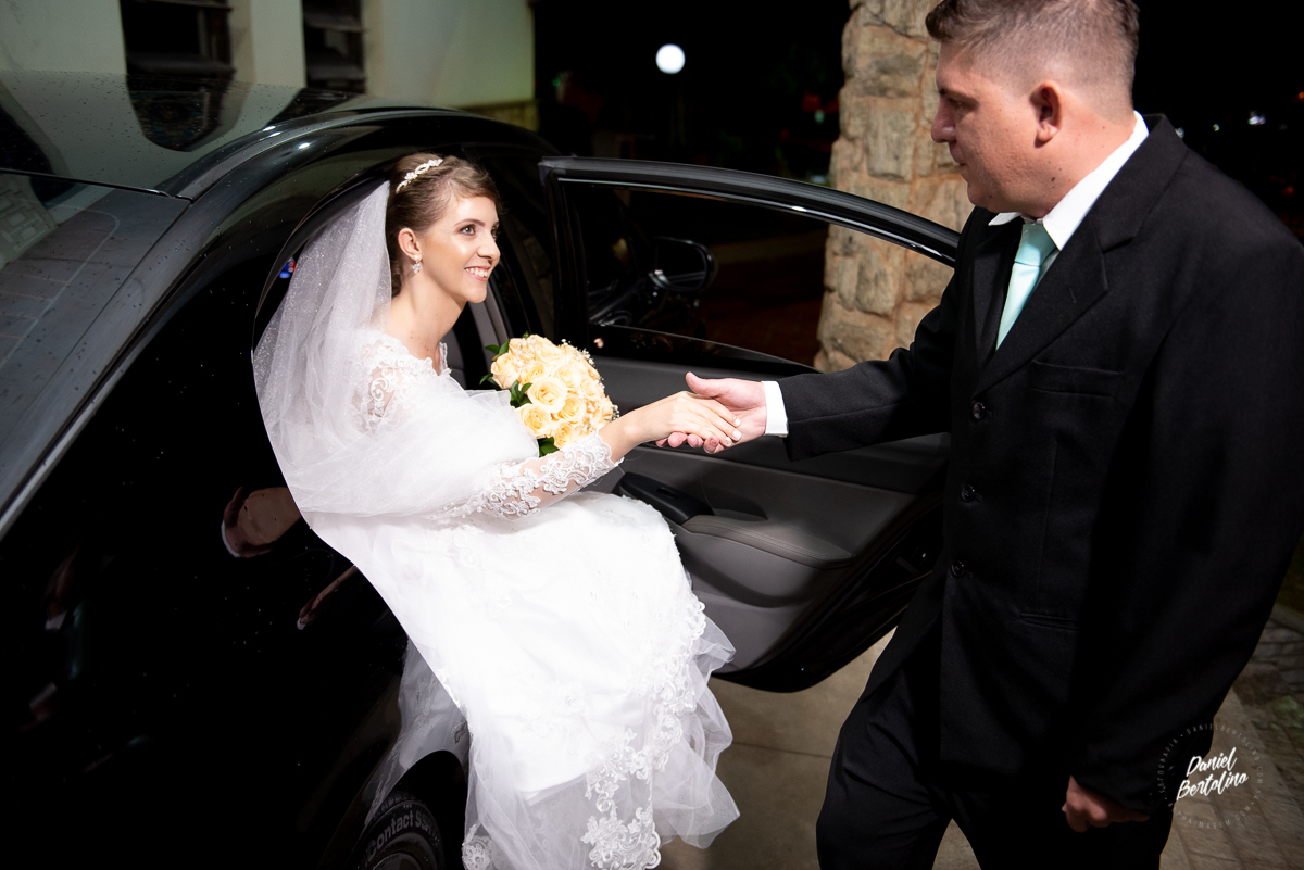 fotógrafo-barra-bonita-casamento-milena-e-maicon-igreja-matriz-de-sao-joaquim-de-igaracu-do-tiete