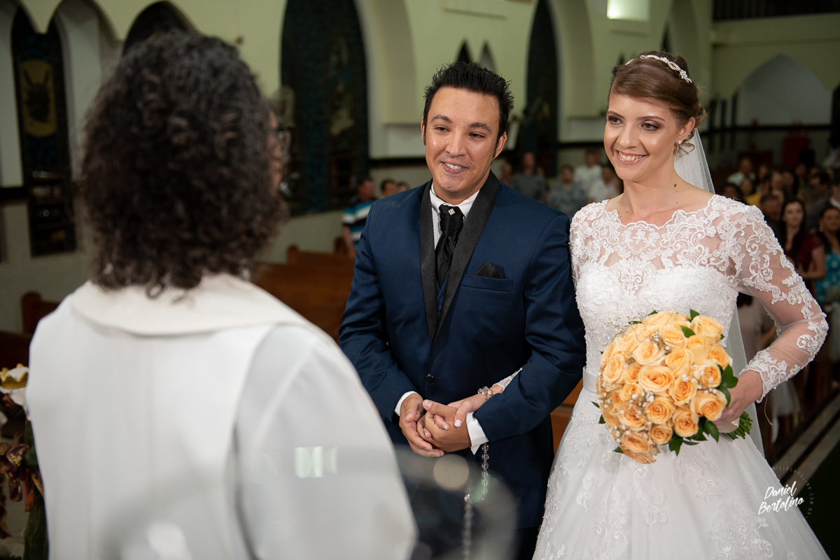 fotógrafo-barra-bonita-casamento-milena-e-maicon-igreja-matriz-de-sao-joaquim-de-igaracu-do-tiete