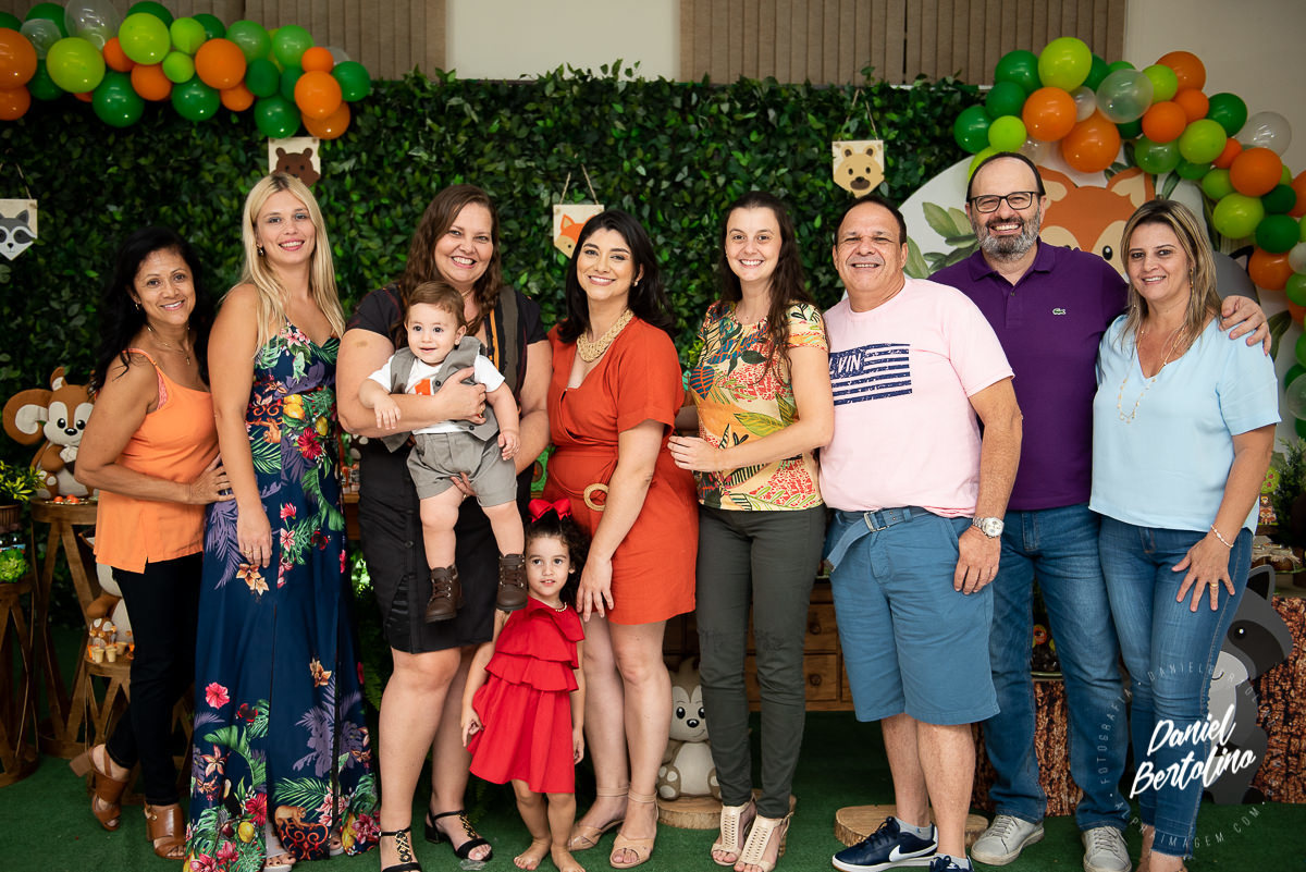 Aniversário de 1 aninho de Lucas, com a alegria dos familiares e papais a festa foi realizada no Silvia Fest em Barra Bonita.