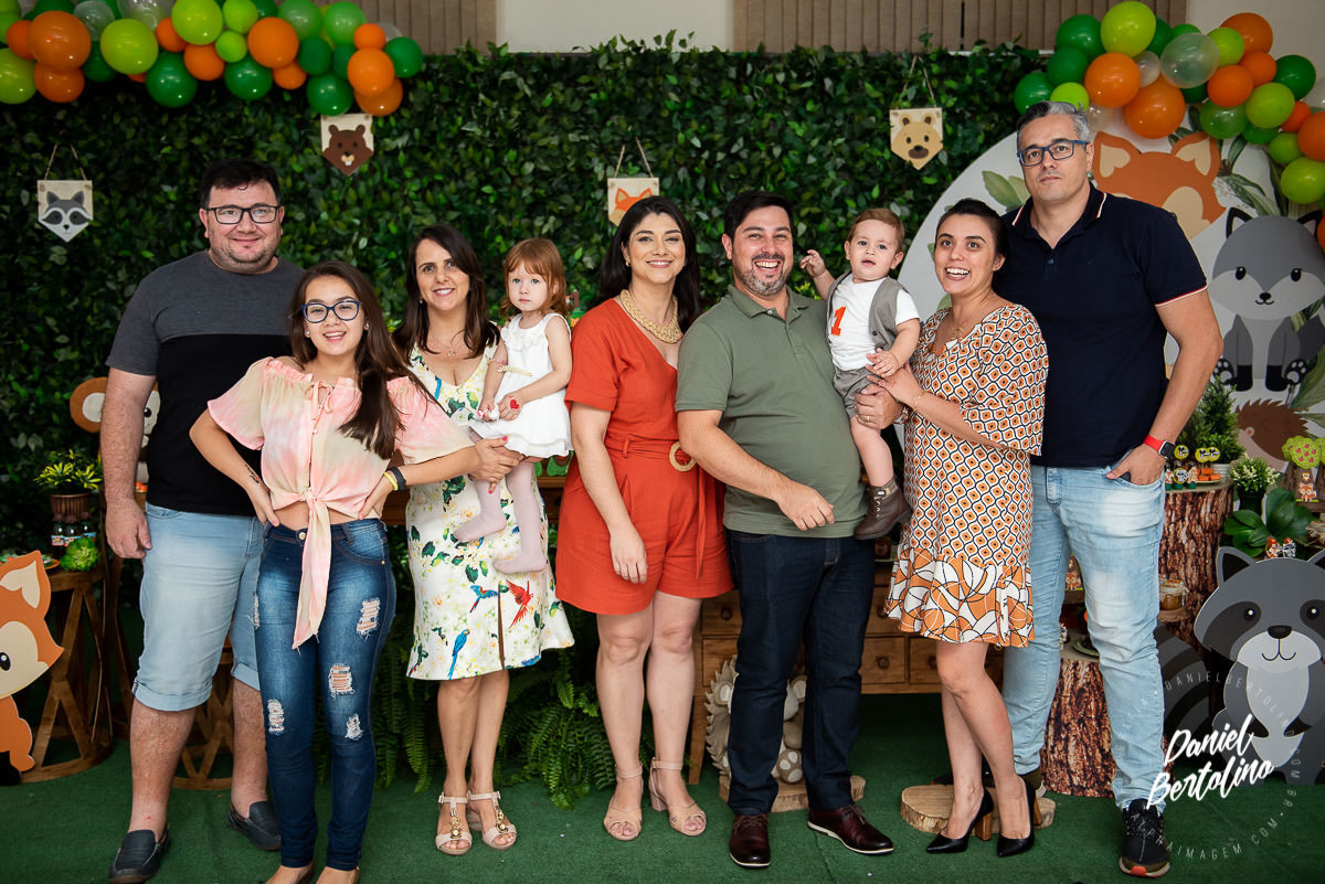 Aniversário de 1 aninho de Lucas, com a alegria dos familiares e papais a festa foi realizada no Silvia Fest em Barra Bonita.