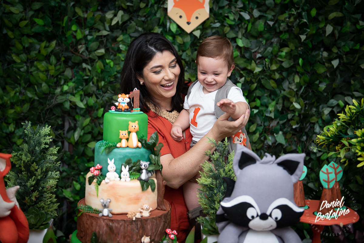 Aniversário de 1 aninho de Lucas, com a alegria dos familiares e papais a festa foi realizada no Silvia Fest em Barra Bonita.